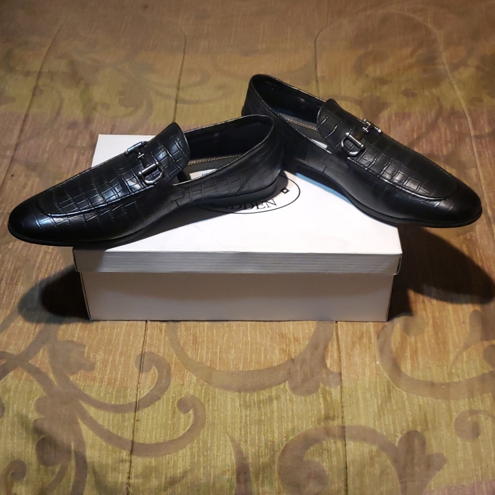 Steve Madden Croc design